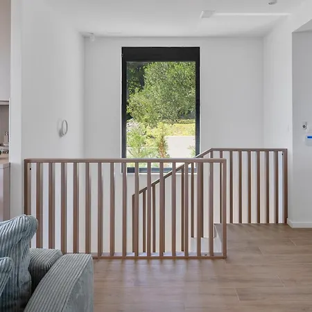River Hills With Heated Pool With Hydromassage, Gym *