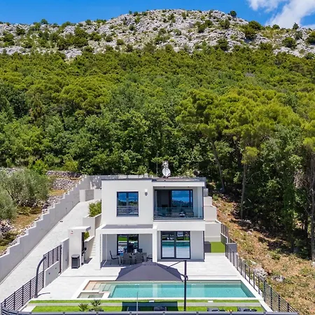 River Hills With Heated Pool With Hydromassage, Gym Ferienhaus *